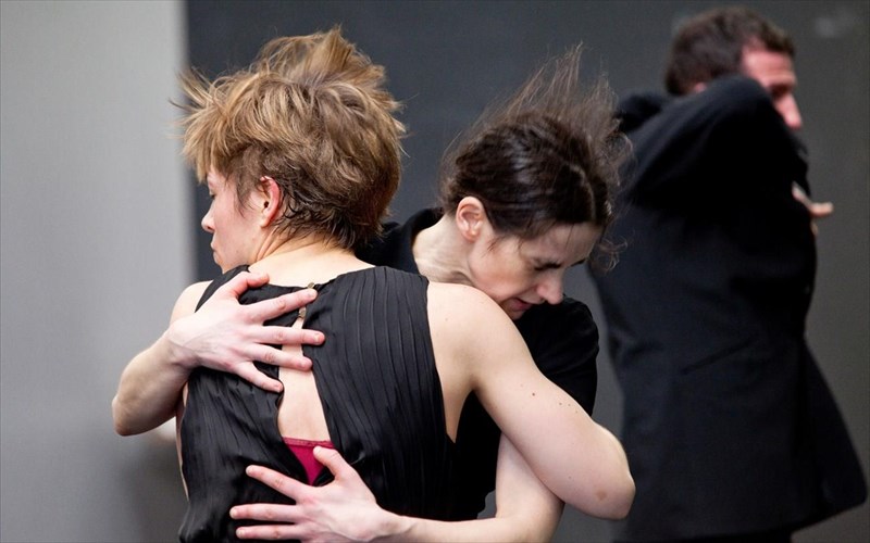 o-muthos-ton-amazonon-dia-xeiros-katrin-ntiberres-sto-festibal-athinon