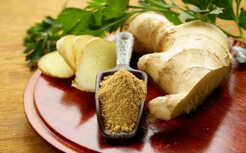 ligo-tzintzer-tin-imera-pragmatika-ton-giatro-ton-kanei-pera