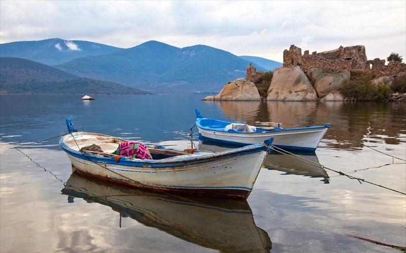 4-kukladonisia-makria-apo-ta-fota-tis-dimosiotitas-kukladonisia-makria-apo-ta-fota-tis-dimosiotitas