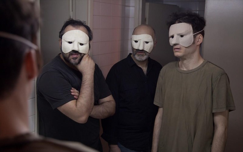 mia-ainigmatiki-pasientza-sto-festibal-athinon