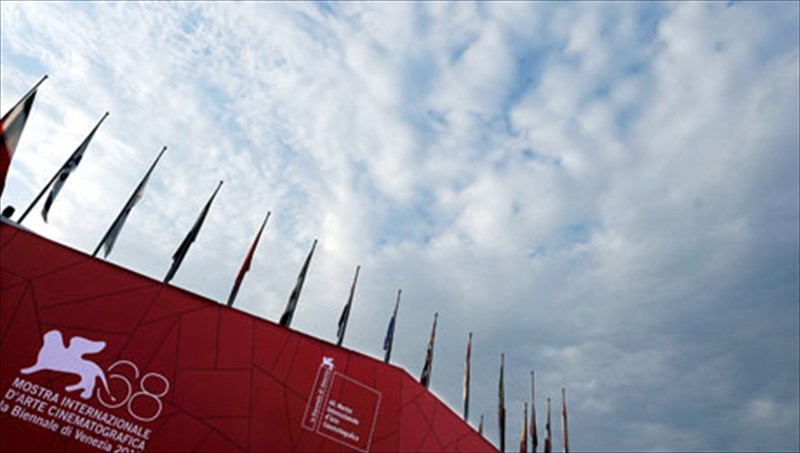 oi-alpeis-tou-giorgou-lanthimou-sto-68o-festibal-benetias