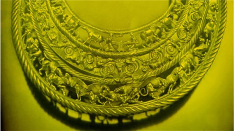 xrusa-kai-asimenia-antikeimena-tou-4ou-kai-5ou-aiona-apo-tin-oukrania-stin-athina