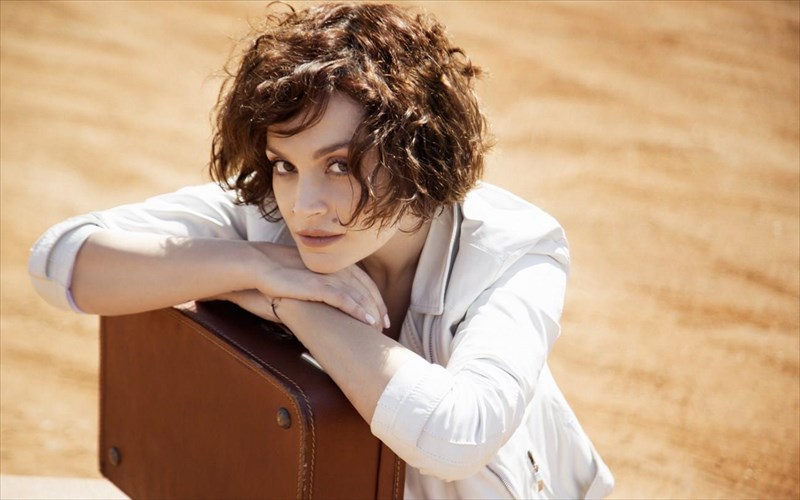 i-eleonora-zouganeli-sto-clickatlife-ta-dora-pou-fernoun-oi-allages-einai-polla