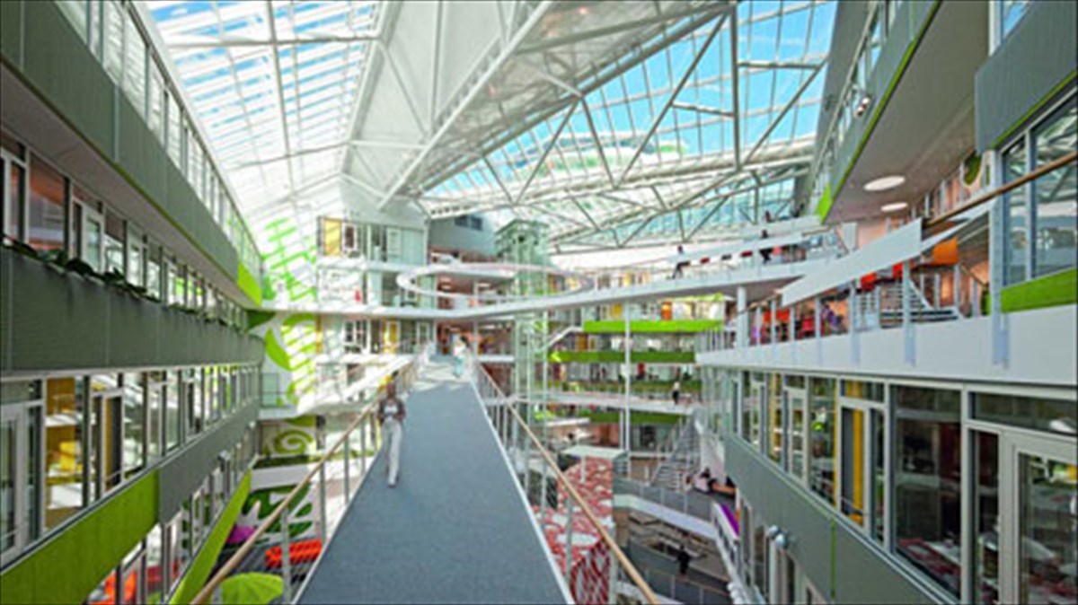 i-ekthesi-me-ta-23-kalutera-ktismata-tis-germanias-sunexizetai-sto-goethe