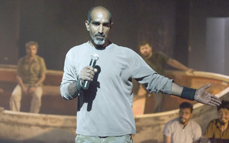 eimaste-oi-perses-kritiki-theatrou