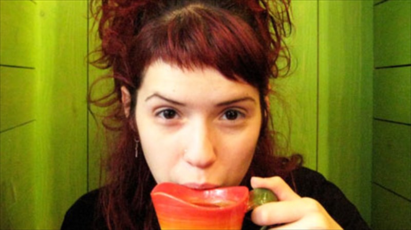 gunaikeio-unplugged-set-me-ellinikes-kai-ksenes-epituxies