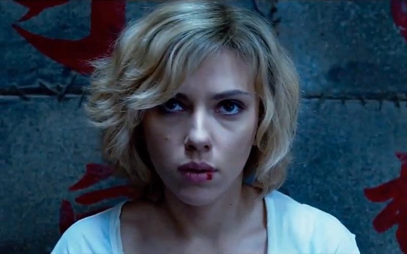 scarlett-Johansson-kai-zoe-saldana-etoimes-na-riksoun-ki-allo-ksulo