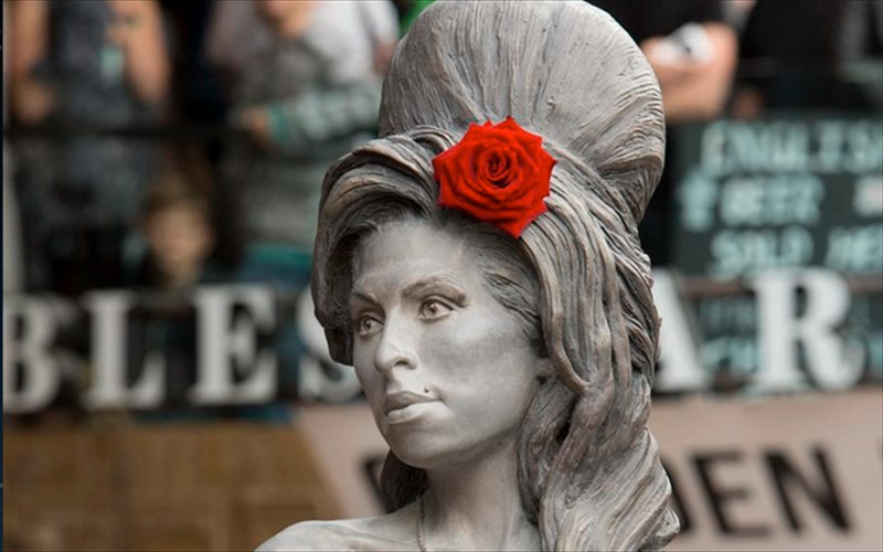 ta-epta-sugxrona-agalmata-tis-ntropis