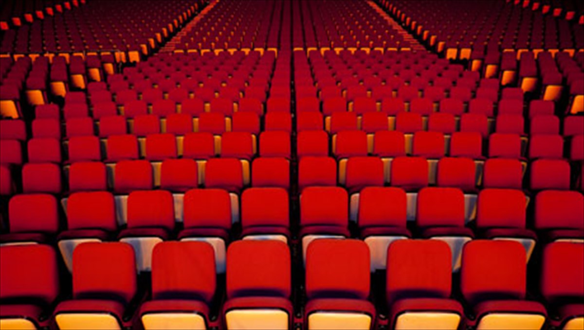 oi-parastaseis-tis-neas-theatrikis-sezon