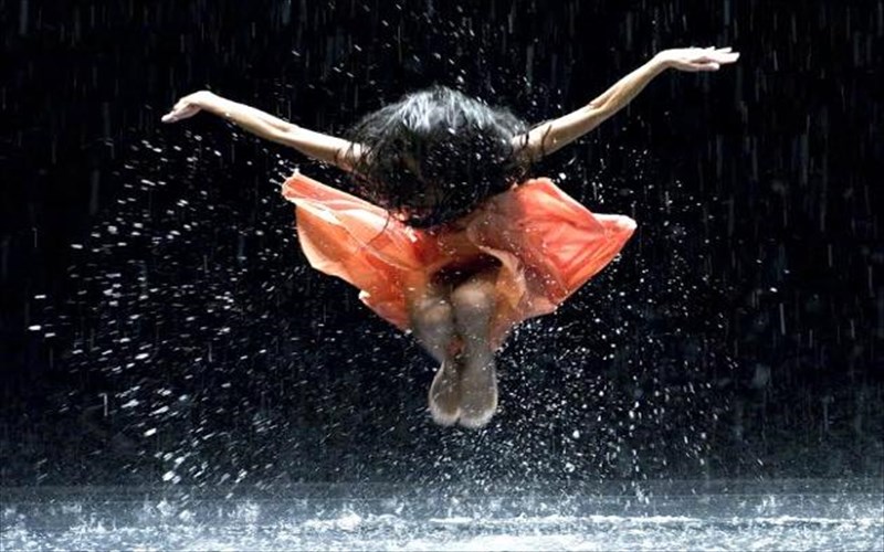 kinitiras-studio-mathimata-me-eleutheri-suneisfora-gia-olo-ton-ioulio