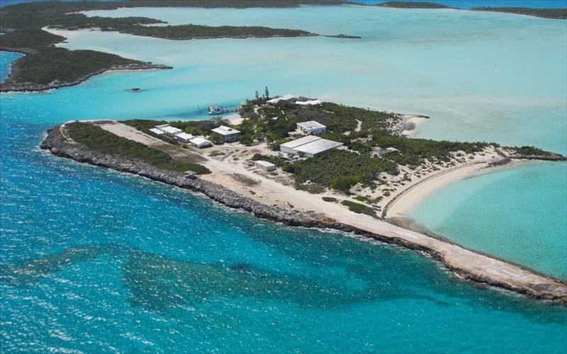 7-nisia-pou-anikoun-se-celebrities-nisia-pou-anikoun-se-celebrities