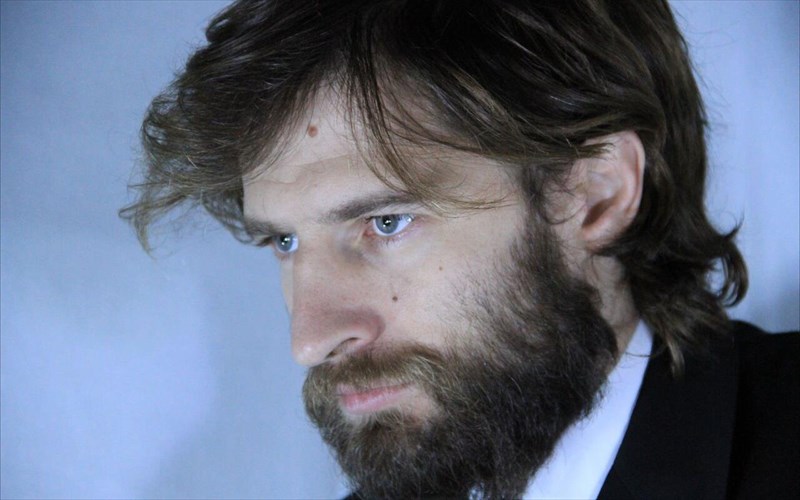 maksimos-moumouris-i-texni-exei-anagki-apo-xrima-gia-na-ekselixthei