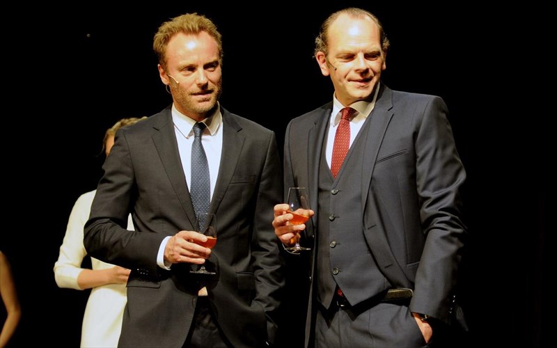 mikres-alepoudes-kritiki-theatrou