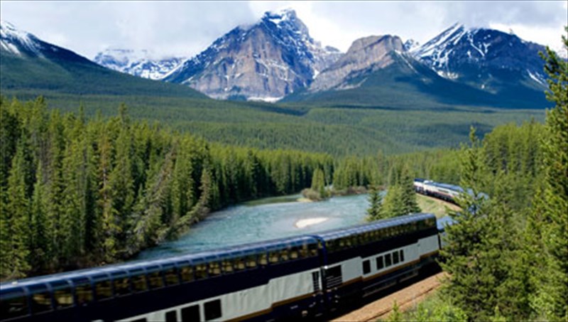 ta-pio-sunarpastika-taksidia-me-treno-se-olo-ton-planiti