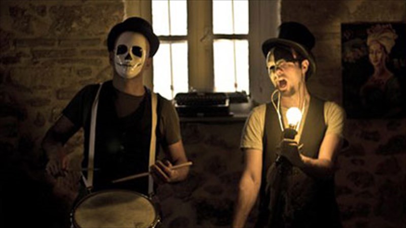 i-jazz-kai-i-opera-sunantoun-tin-komodia-sto-k44-opera-sunantoun-tin-komodia-sto-k44