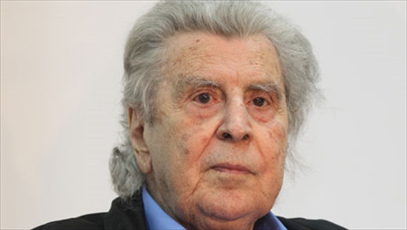 to-neo-biblio-tou-miki-theodoraki-gia-tin-spitha