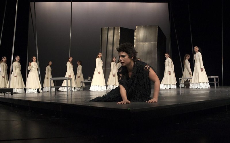 i-ilektra-tou-badminton-bgainei-se-periodeia