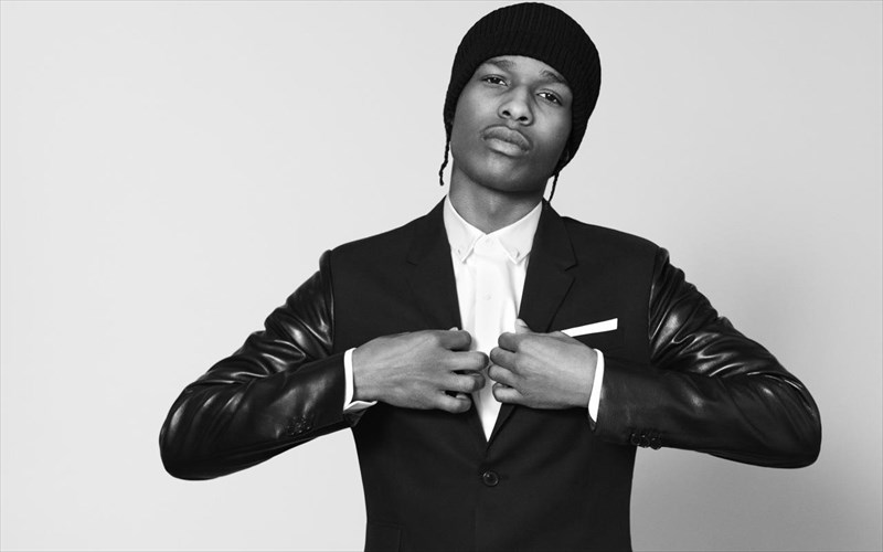 o-aap-rocky-einai-etoimos-na-ginei-o-protos-mauros-James-bond-protos-mauros-James-bond