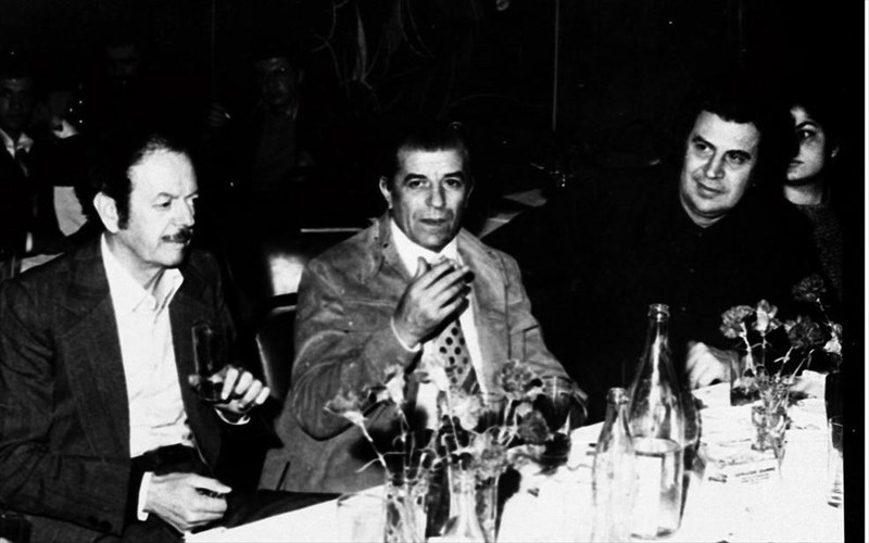 5-korufaies-sunergasies-apo-tin-90xroni-poreia-tou-miki-korufaies-sunergasies-apo-tin-90xroni-poreia-tou-miki