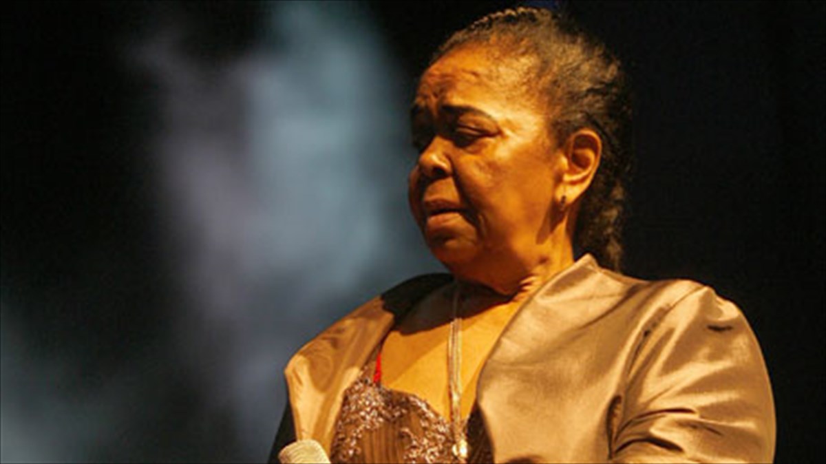 aposuretai-logo-problimaton-ugeias-i-cesaria-evora-cesaria-evora