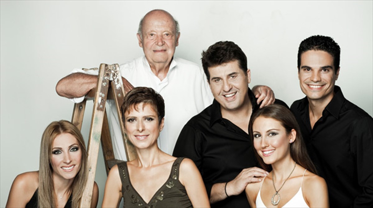 i-athina-tin-nuxta-sto-lido-music-theatre