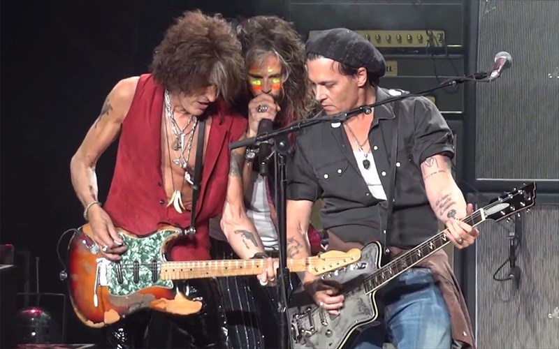 o-alice-cooper-epistrefei-me-ena-all-star-neo-almpoum-ton-septembrio