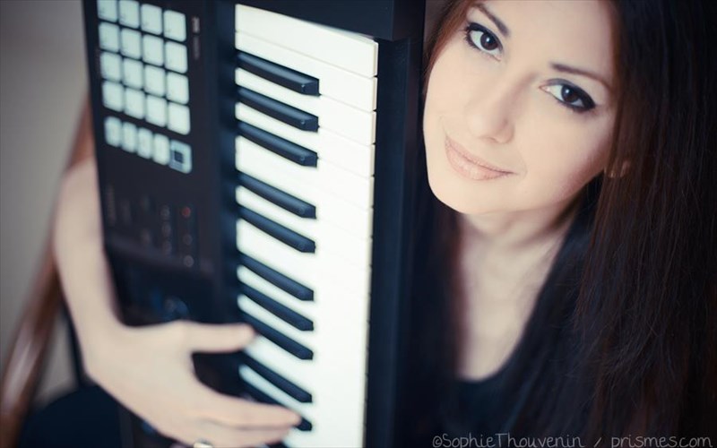 i-klassiki-mousikotita-sunanta-tis-ilektronikes-melodies