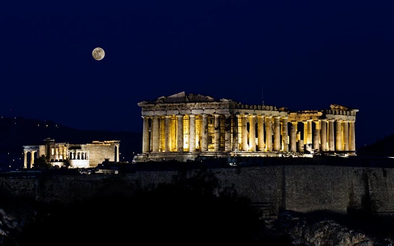 full-moon-me-2-diaforetikes-ekdiloseis-sto-mouseio-tis-akropolis-diaforetikes-ekdiloseis-sto-mouseio-tis-akropolis