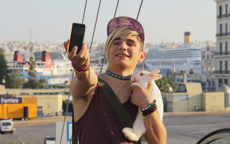 i-ellada-me-to-xenia-pros-ta-oskar-kaluteris-ksenoglossis-tainias