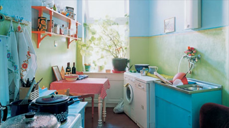 eksi-kallitexnes-apotuponoun-tin-diki-tous-poli