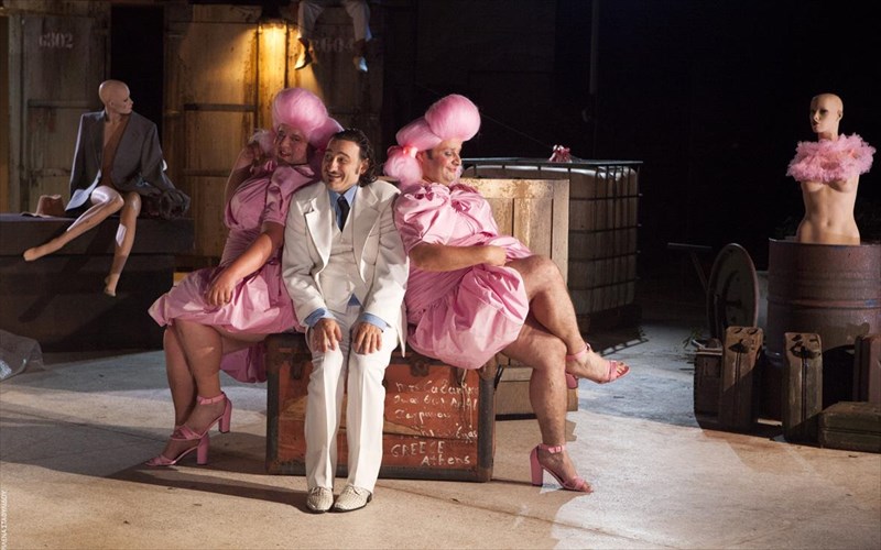 i-axarnis-sto-katrakeio-theatro