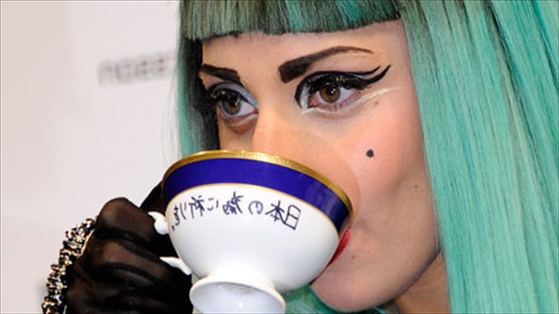 lady-gaga-i-tiletainia