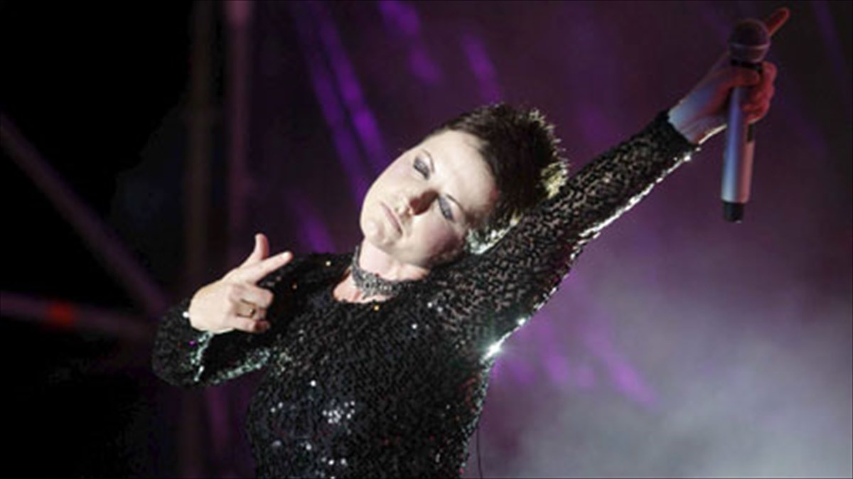 neo-album-etoimazoun-oi-cranberries