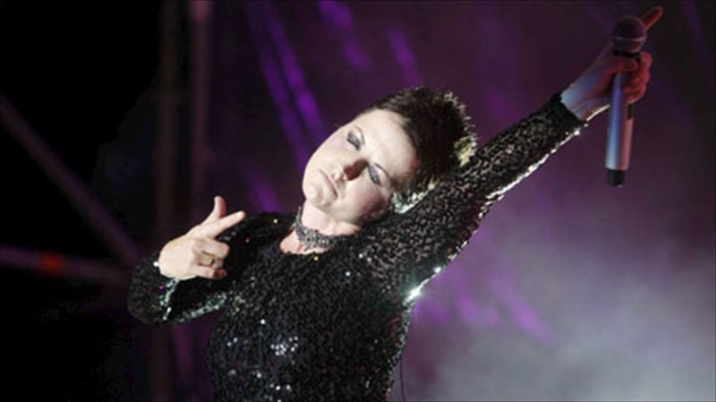 neo-album-etoimazoun-oi-cranberries