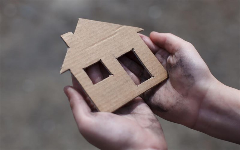 oi-10-poleis-me-tous-perissoterous-astegous