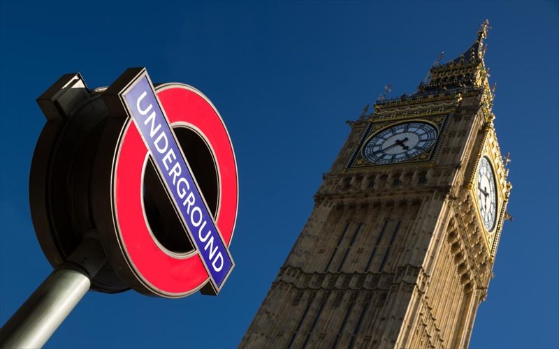 ti-na-min-kanete-se-ena-taksidi-sto-londino