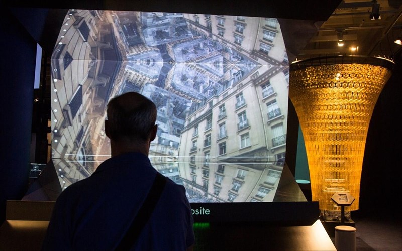 digital-revolution-i-epanastasi-ksekinaei-apo-ti-stegi-epanastasi-ksekinaei-apo-ti-stegi