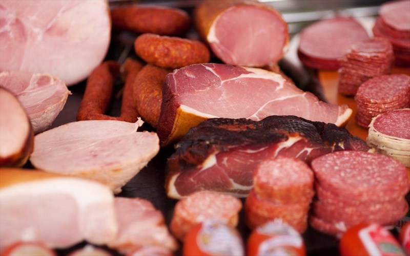 10-trofes-pou-auksanoun-tin-pithanotita-karkinou