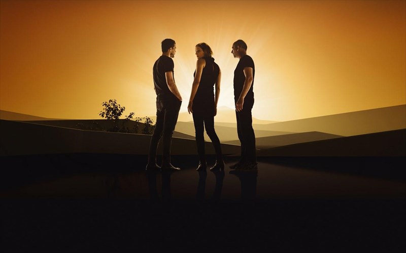 6-am-how-to-disappear-completely-kritiki-theatrou