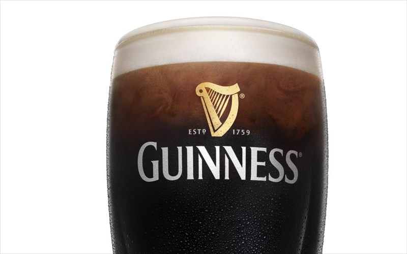 guinness-giortaste-kai-kerdiste-me-tin-agapimeni-sas-mpura