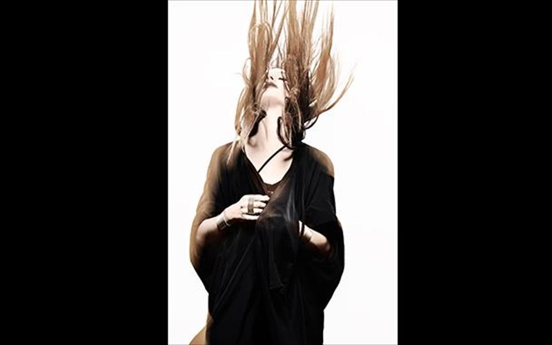 eidame-ti-zola-Jesus-sto-fuzz-kai-theloume-na-tin-ksanadoume