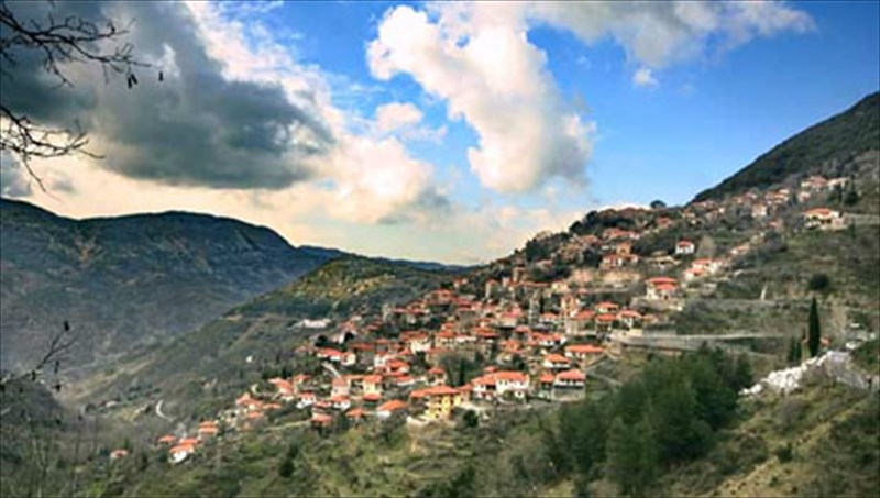 lagkadia-arkadias-to-kremasto-xorio-tis-peloponnisou