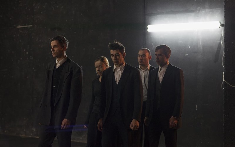 ta-oraia-xeria-mas-sto-theatro-roes