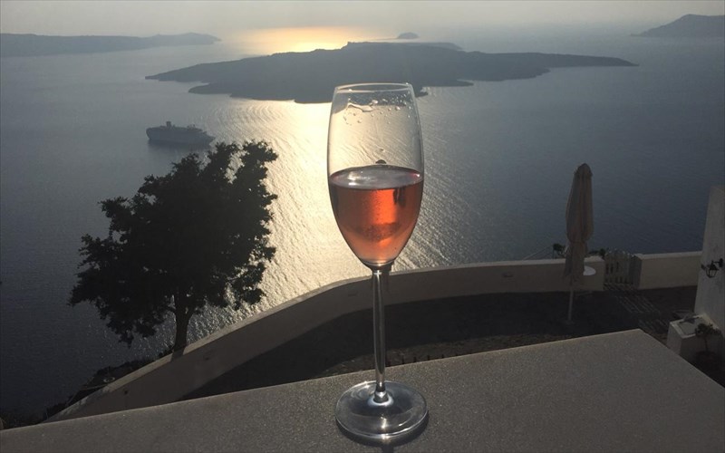 galliki-sampania-kai-santorinio-asurtiko-sto-diethnes-sumposio-tis-unesco