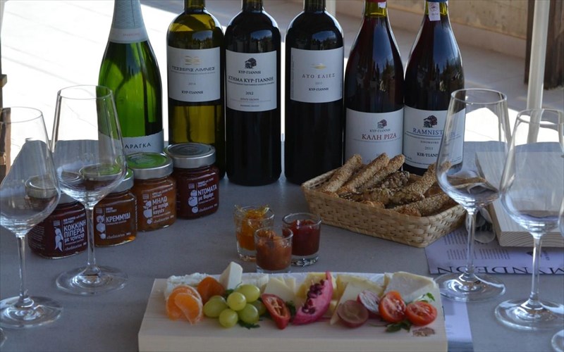 i-naousa-kai-to-krasi-tis-sto-stoxo-tis-trip2taste-kai-tis-kir-yianni