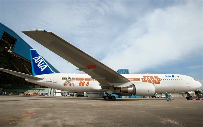 to-2o-star-wars-aeroplano-einai-pleon-sta-sunnefa