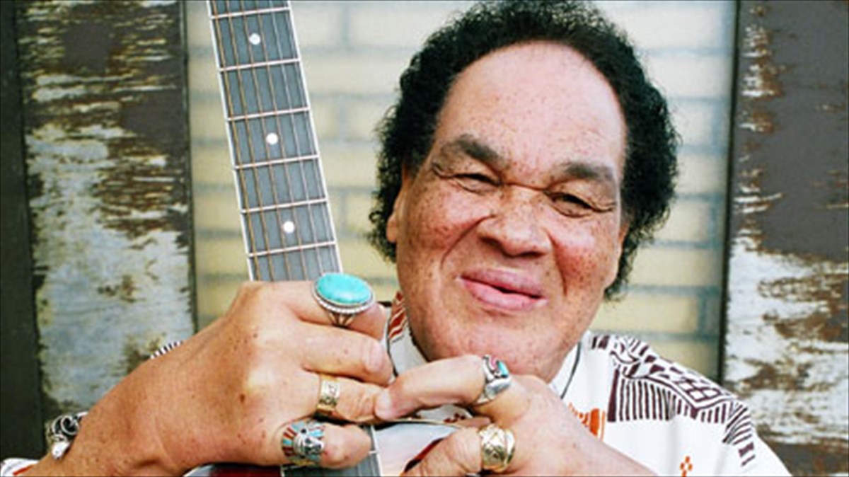 duo-bradia-gemata-authentiko-mplouz-me-ton-louisiana-red