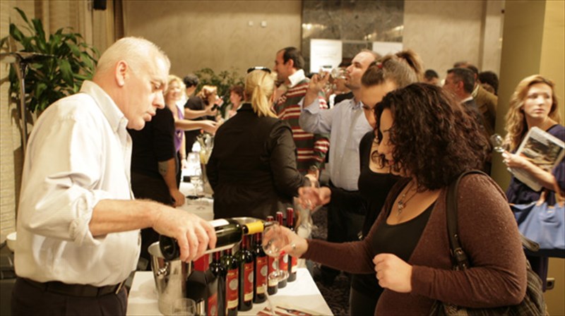 oi-dromoi-tou-krasiou-odigoun-sti-thessaloniki