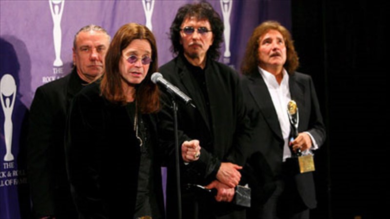 plires-menou-epanenosis-gia-tous-black-sabbath