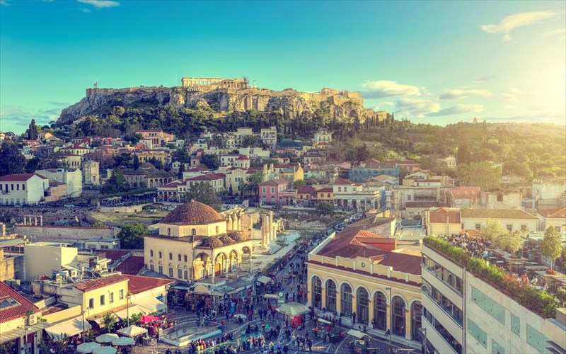 oi-ksenagiseis-stin-proteuousa-sunexizontai-kai-ton-dekembrio